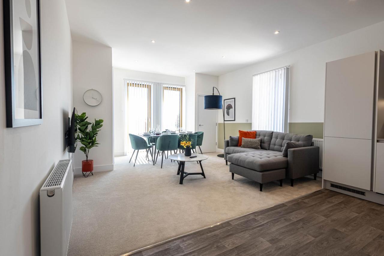 Modern Apartments With Balcony In Merton Near Wimbledon By Sojo Stay Митчам Экстерьер фото