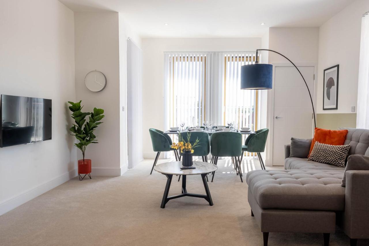 Modern Apartments With Balcony In Merton Near Wimbledon By Sojo Stay Митчам Экстерьер фото