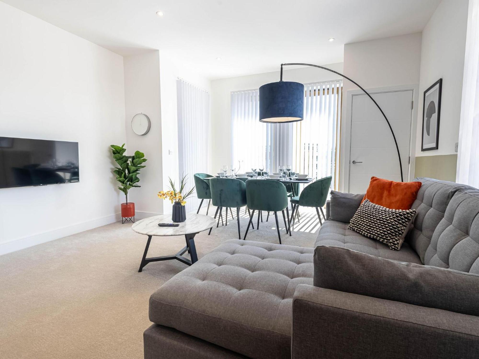 Modern Apartments With Balcony In Merton Near Wimbledon By Sojo Stay Митчам Экстерьер фото